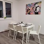 아파트 Monteurwohnng Fuer 6 Personen In Bei Hamburg 시크